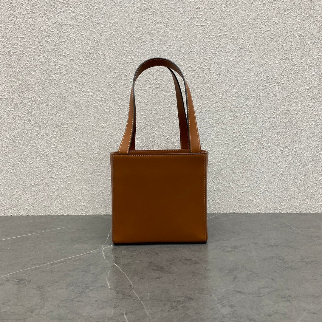 CE Cube Bag Cuir Triomphe Square Tan For Women 6in/15cm