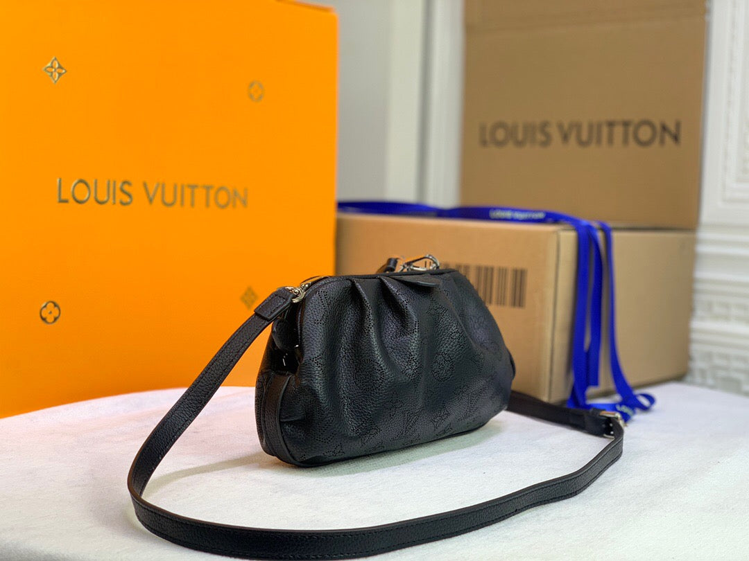 New Arrival Bags LUV 122