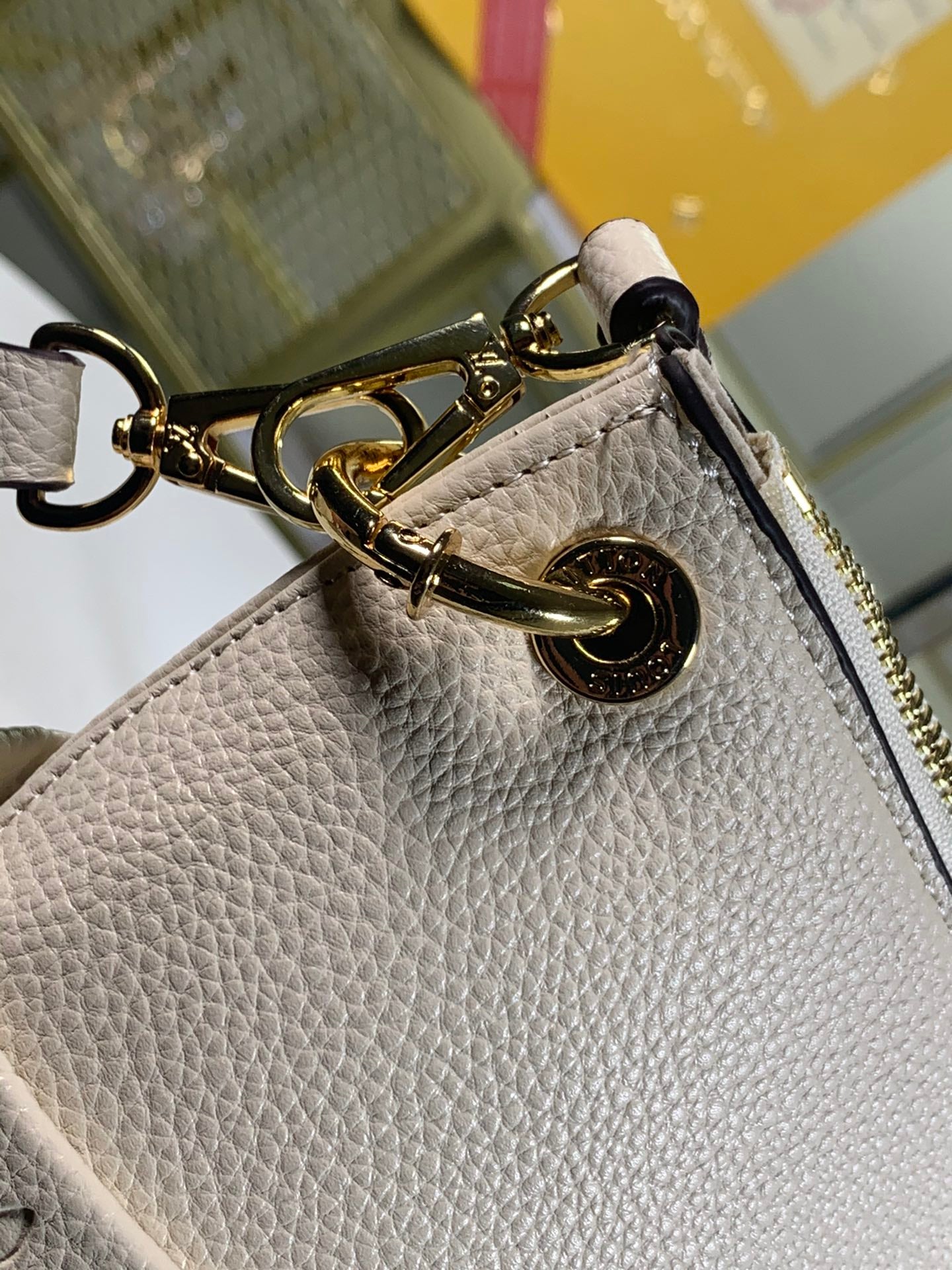 New Arrival Bags LUV 112