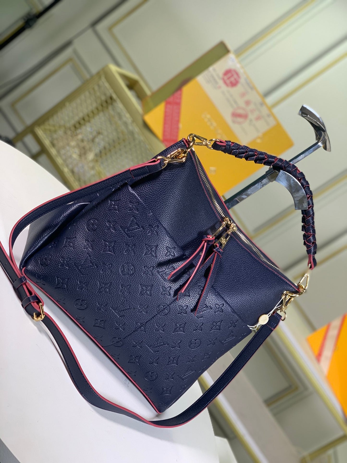 New Arrival Bags LUV 112