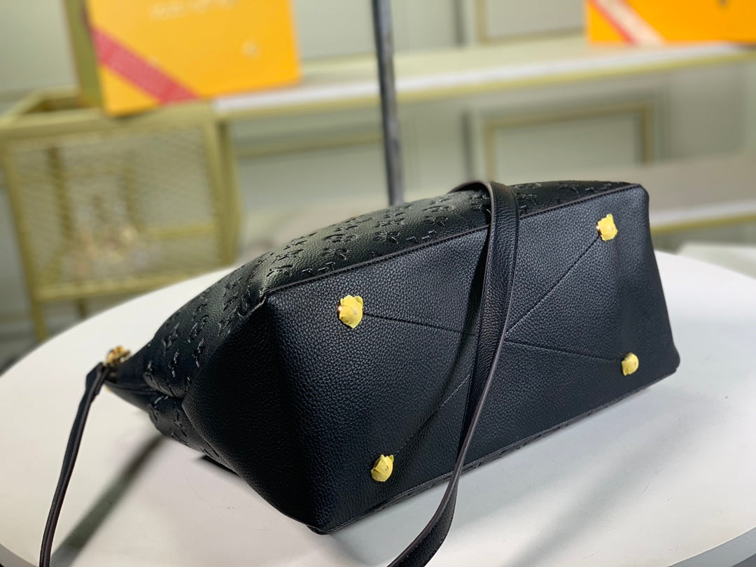 New Arrival Bags LUV 112