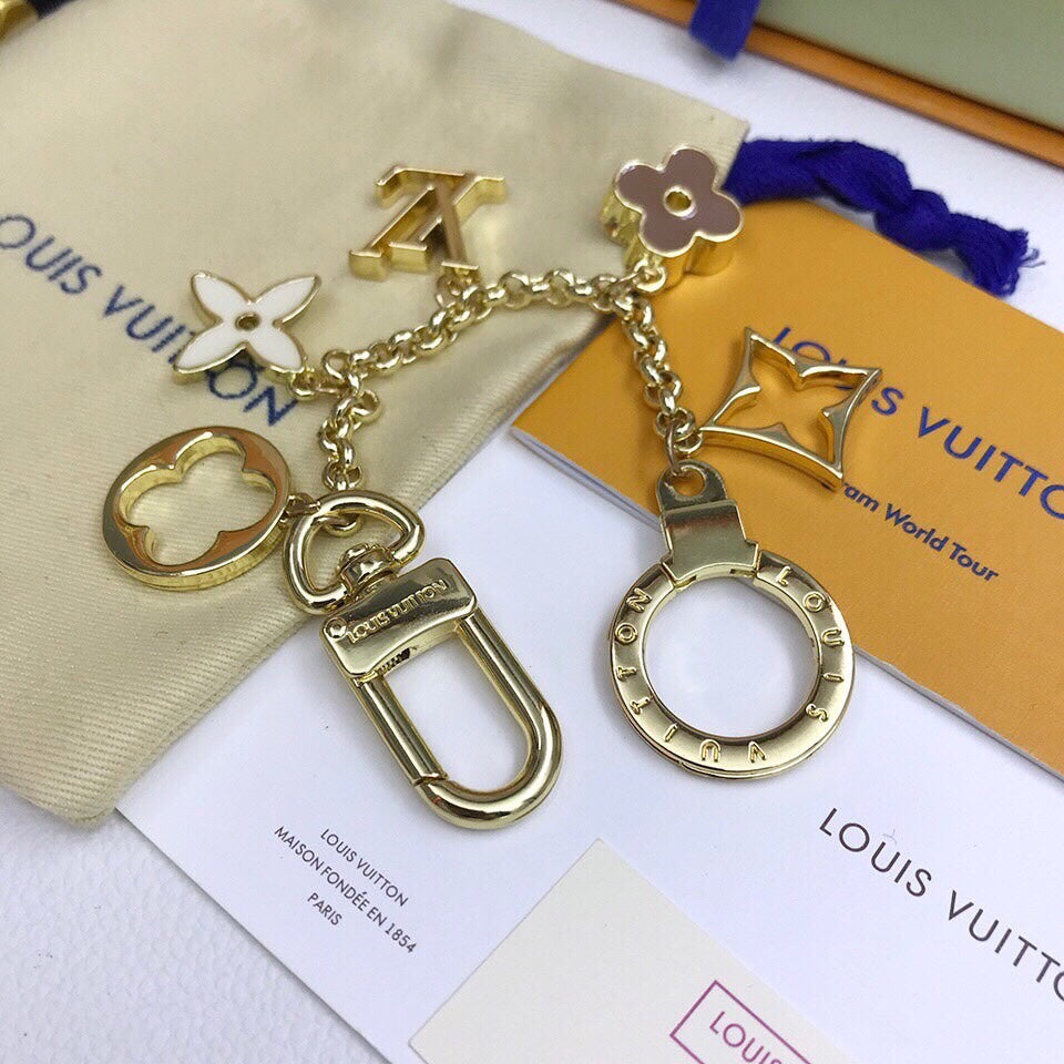 FC - Women Keychains LUV 058