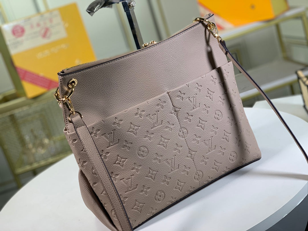 New Arrival Bags LUV 112