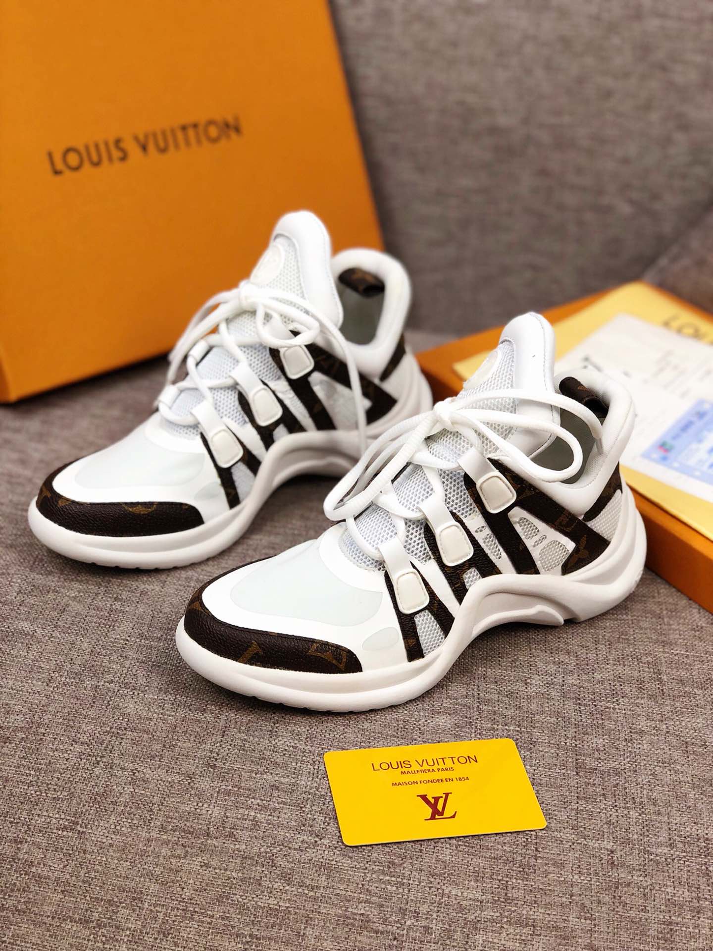 FC - LUV Archlight White Brown Sneaker