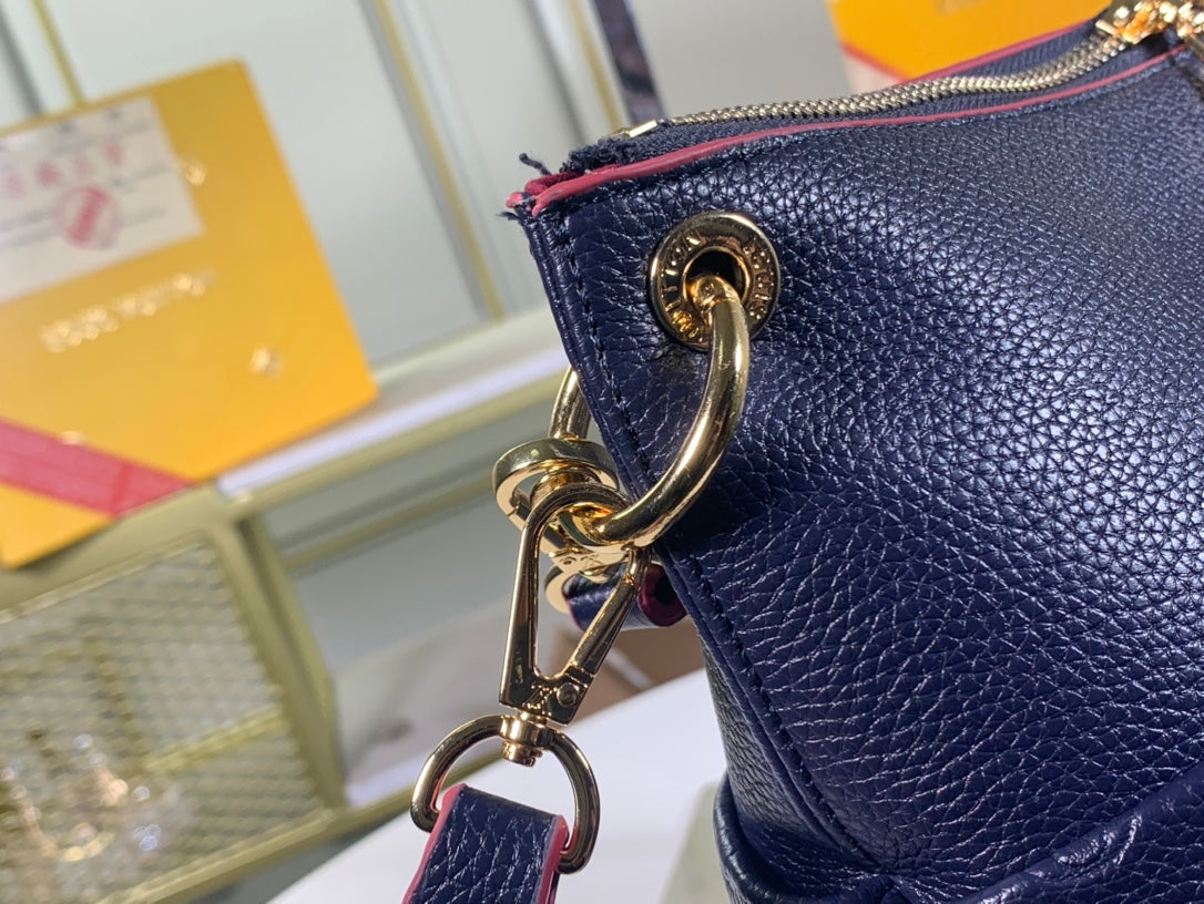 New Arrival Bags LUV 112