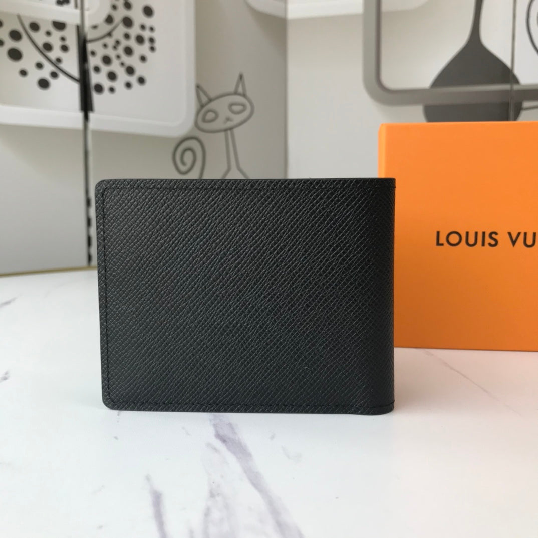New Arrival Wallet LUV 011