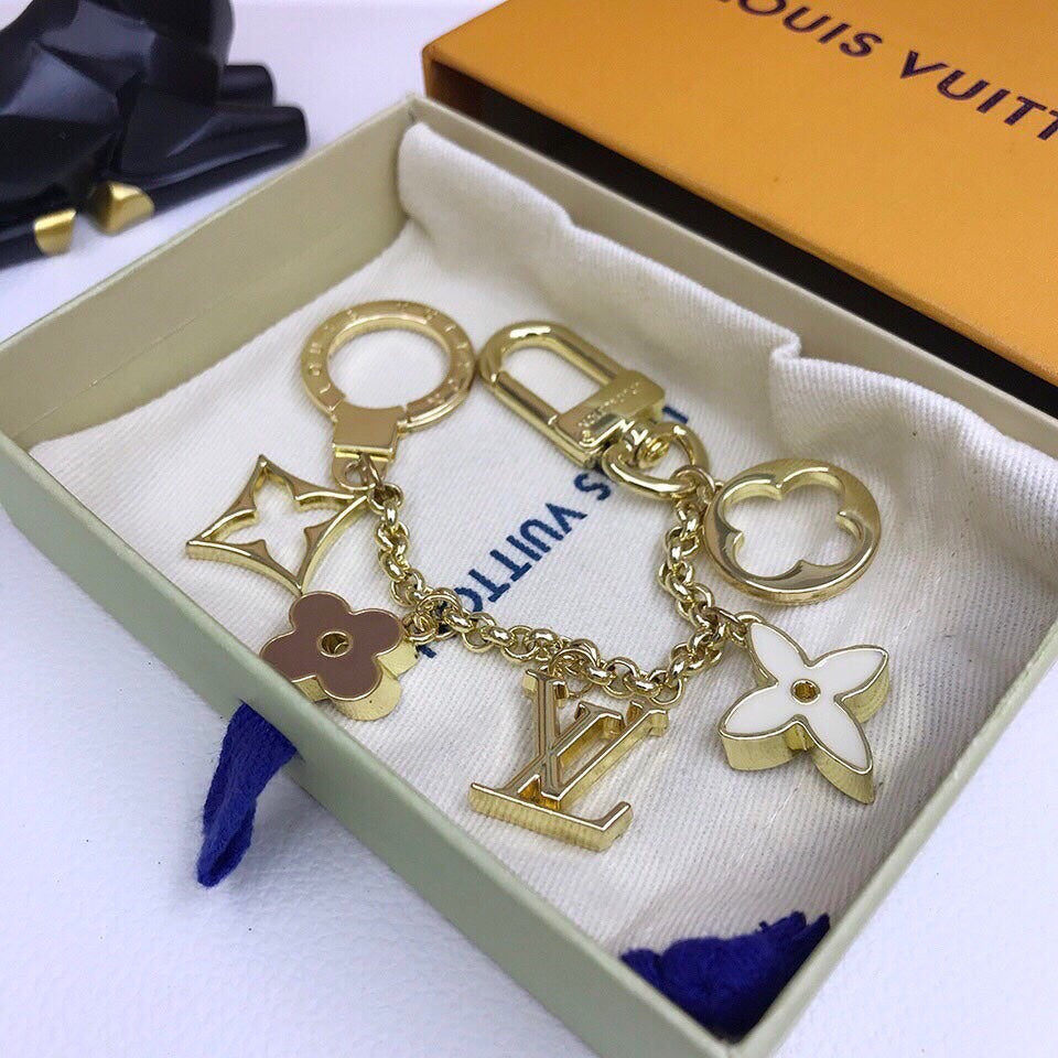 FC - Women Keychains LUV 058