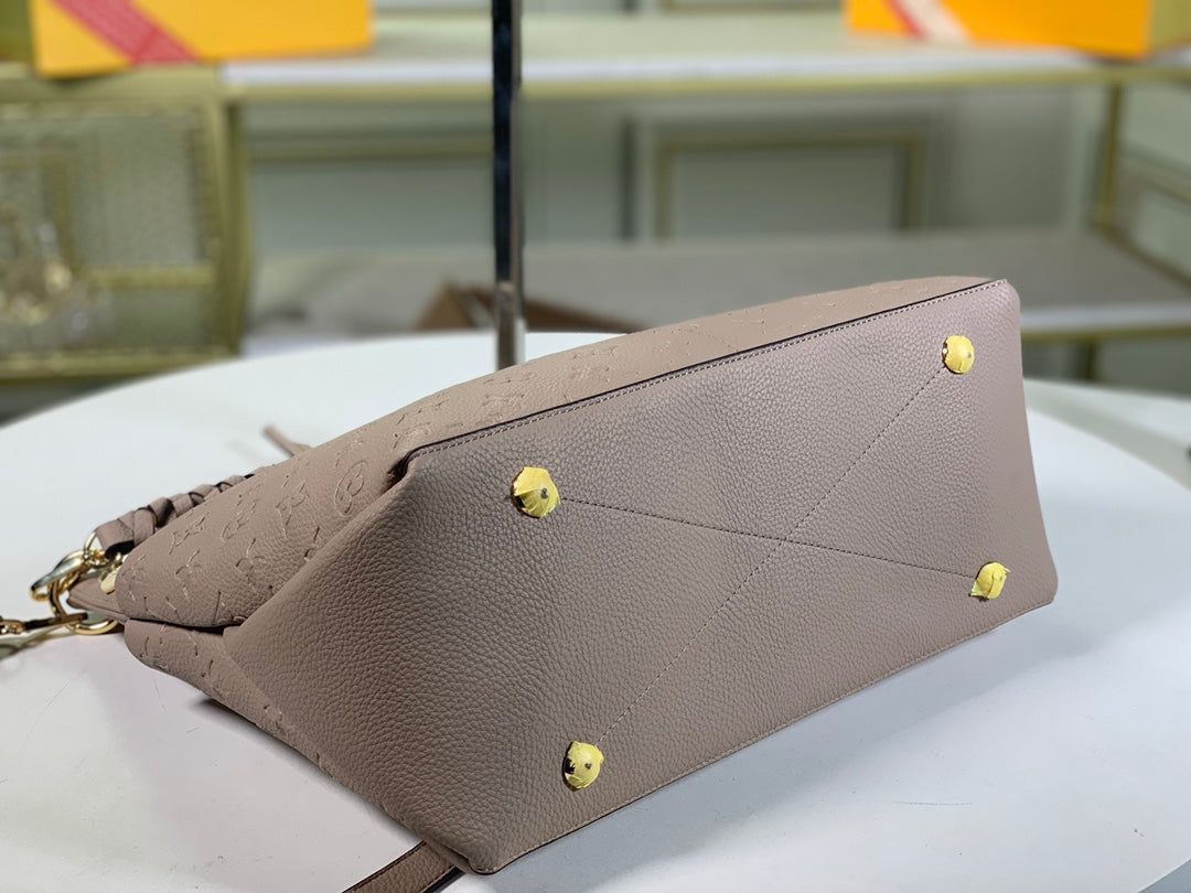 New Arrival Bags LUV 112