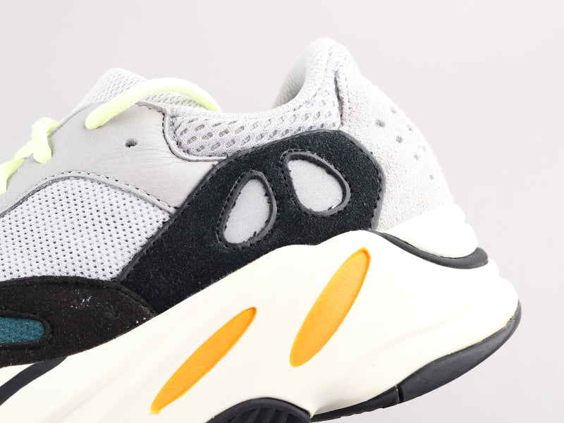 FC - Yzy 700 Wave Sneaker