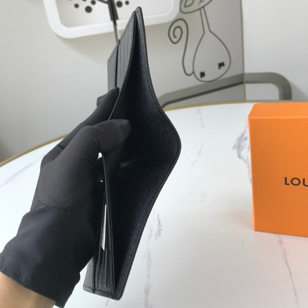 New Arrival Wallet LUV 011