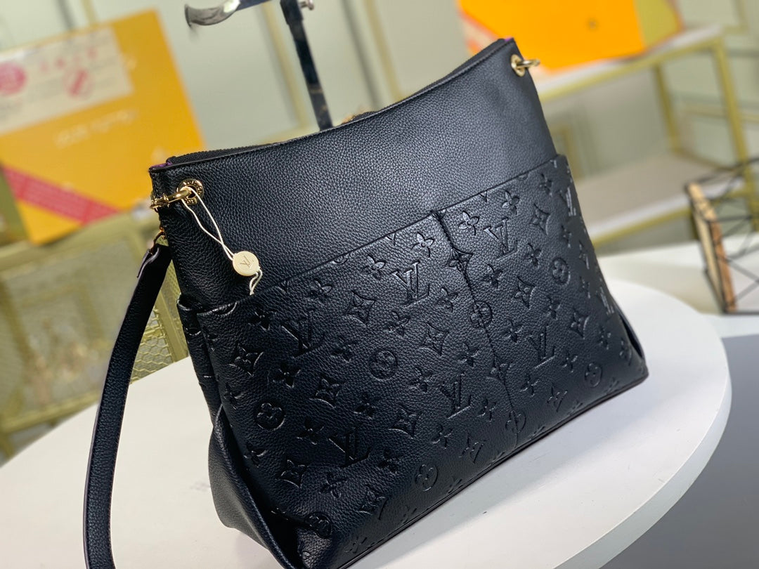 New Arrival Bags LUV 112