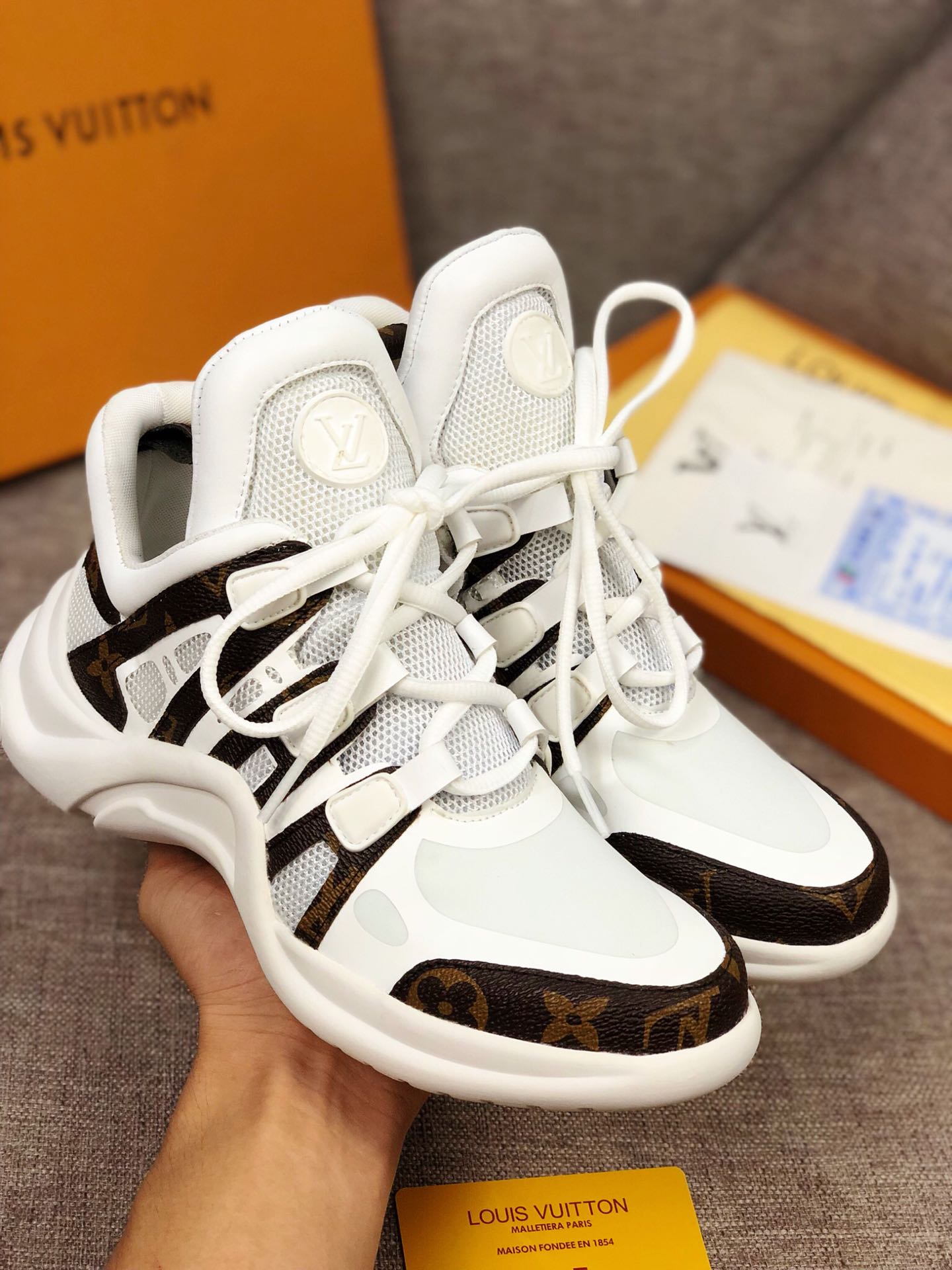 FC - LUV Archlight White Brown Sneaker