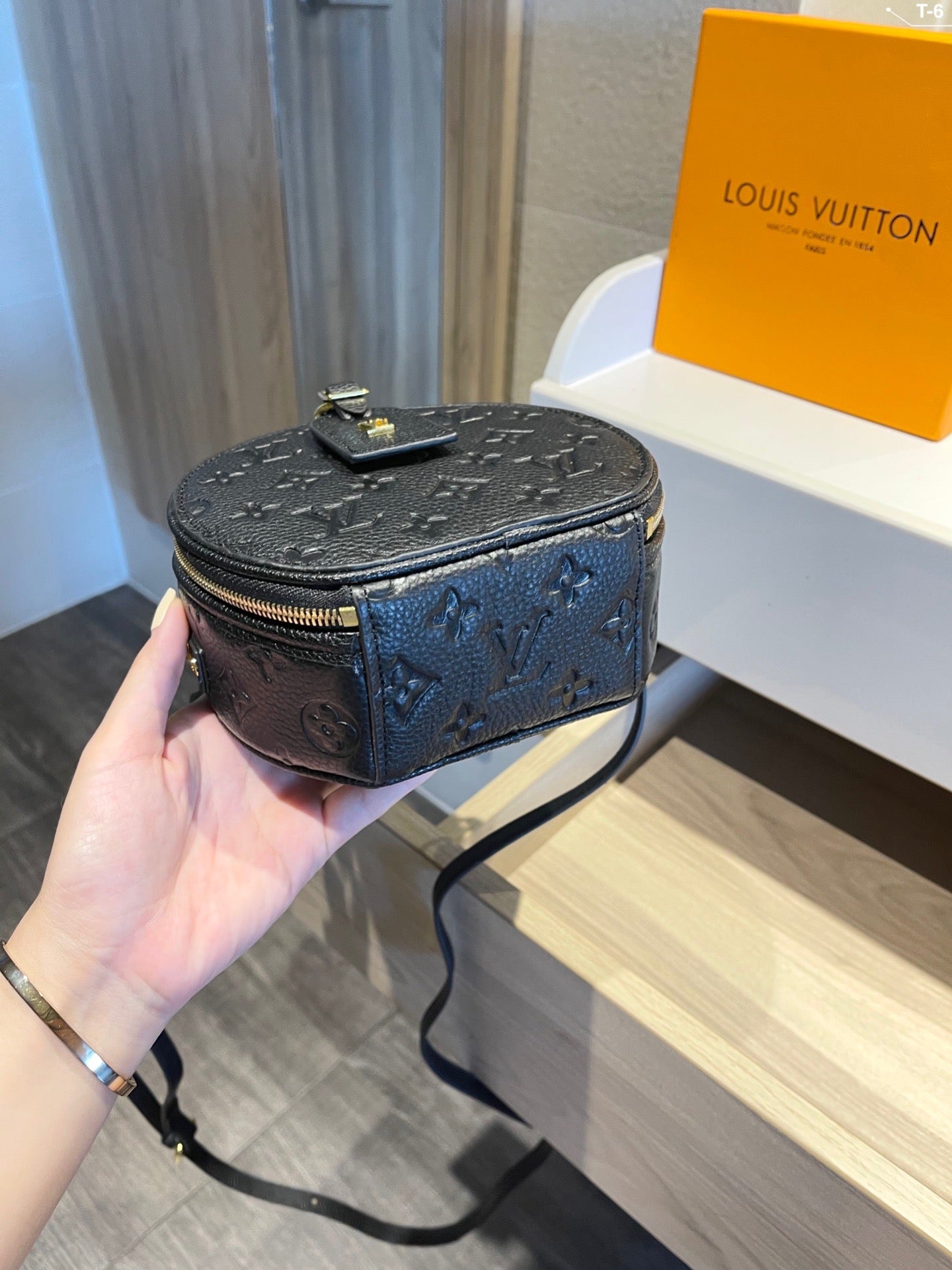 New Arrival Bags LUV 495
