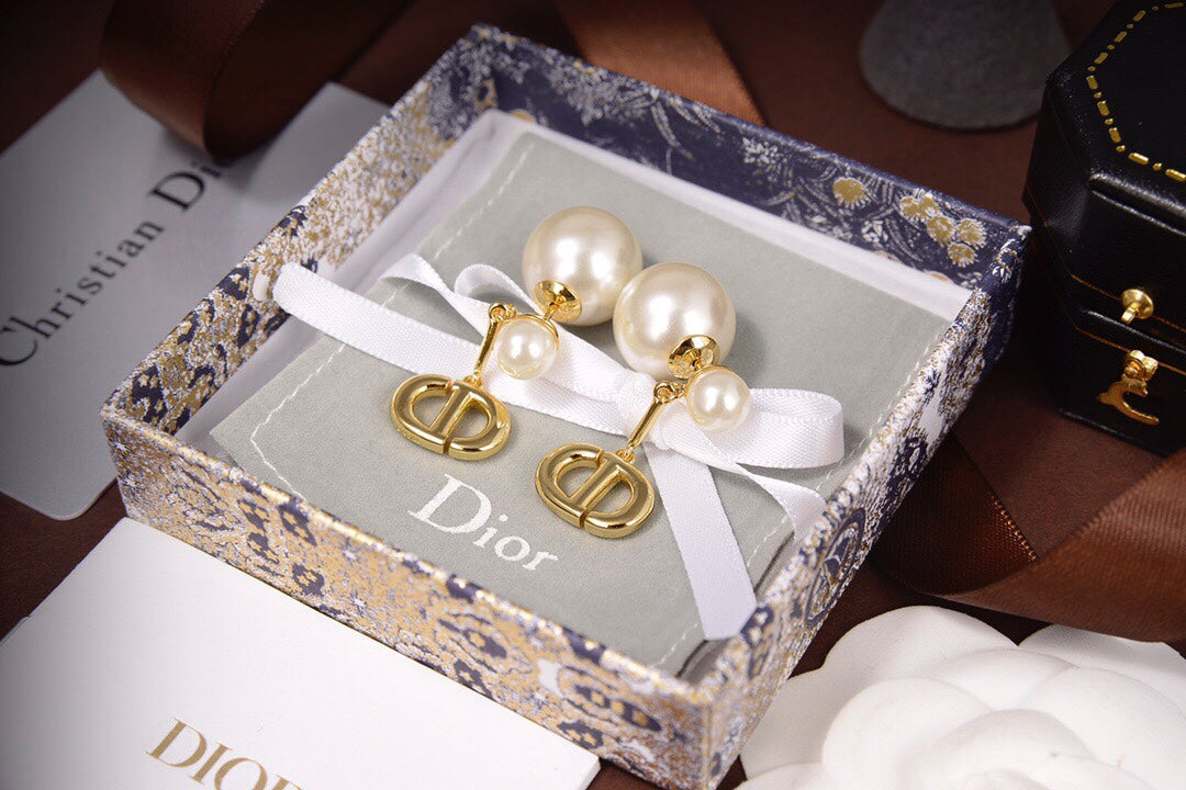FC - Women Earring Dir 017