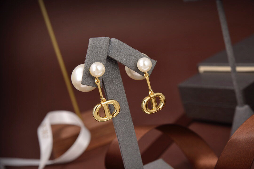 FC - Women Earring Dir 017